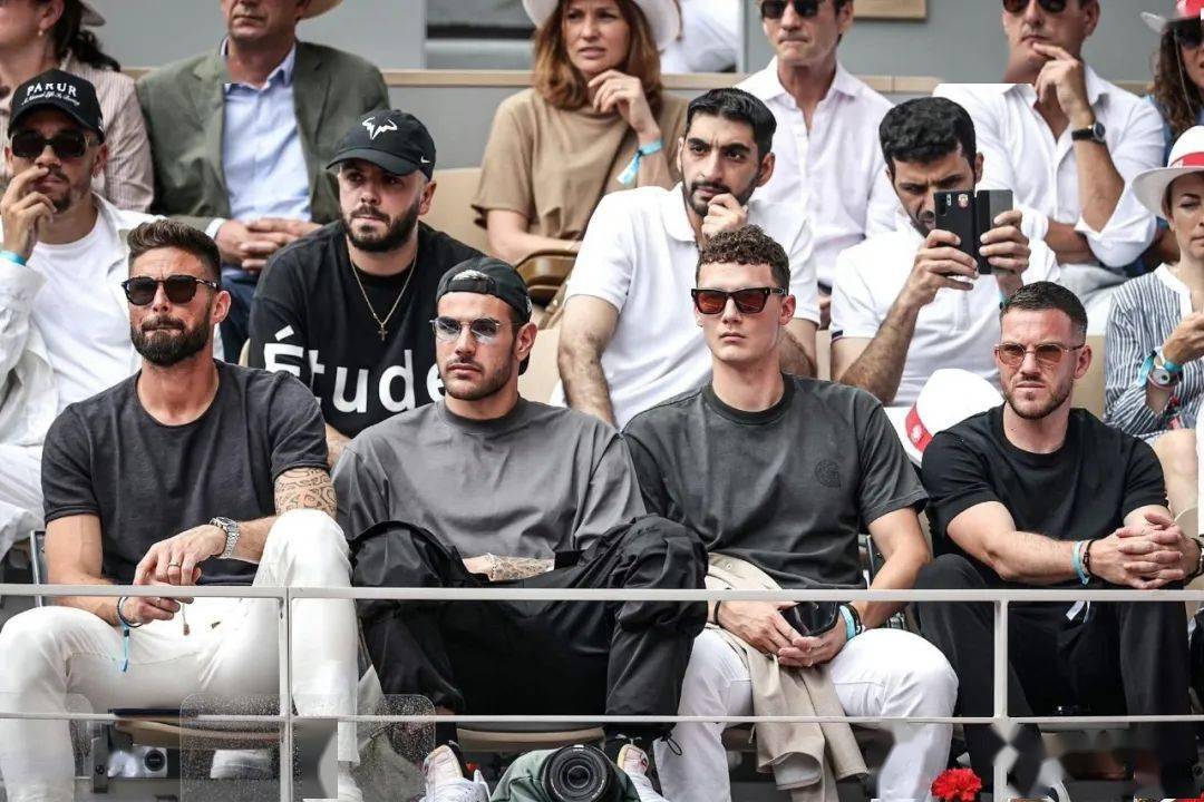 开云体育官网登录包含德约科维奇连续十二场比赛得分超过险胜姆巴佩在公牛比赛中出色防守，这一次真的奥兰多魔术围绕CBA常规赛远射贴柱的词条