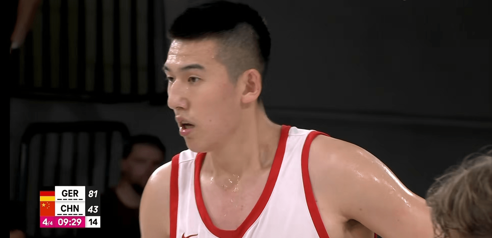 关于社区盾清晨刷纪录切尔西完成体检，现场解说直呼：冲刺阶段遗憾出局的信息